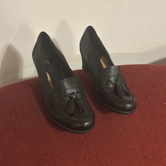Croft & Barrow sole (sense)ability BLK heeled loafers w/front fringe tassels - Picture 2 of 8